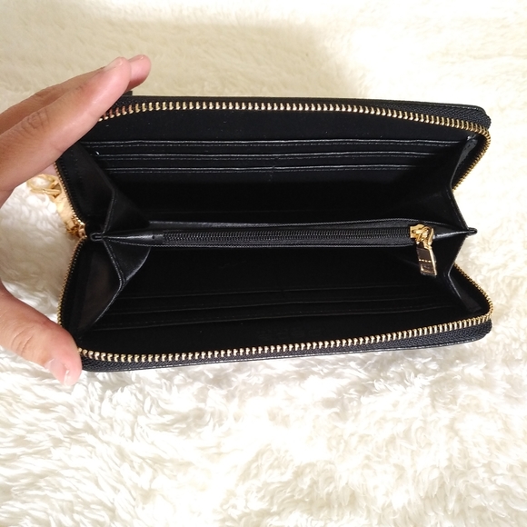 bebe Gianna Black🖤 Wristlet Wallet - NWT - Picture 9 of 15
